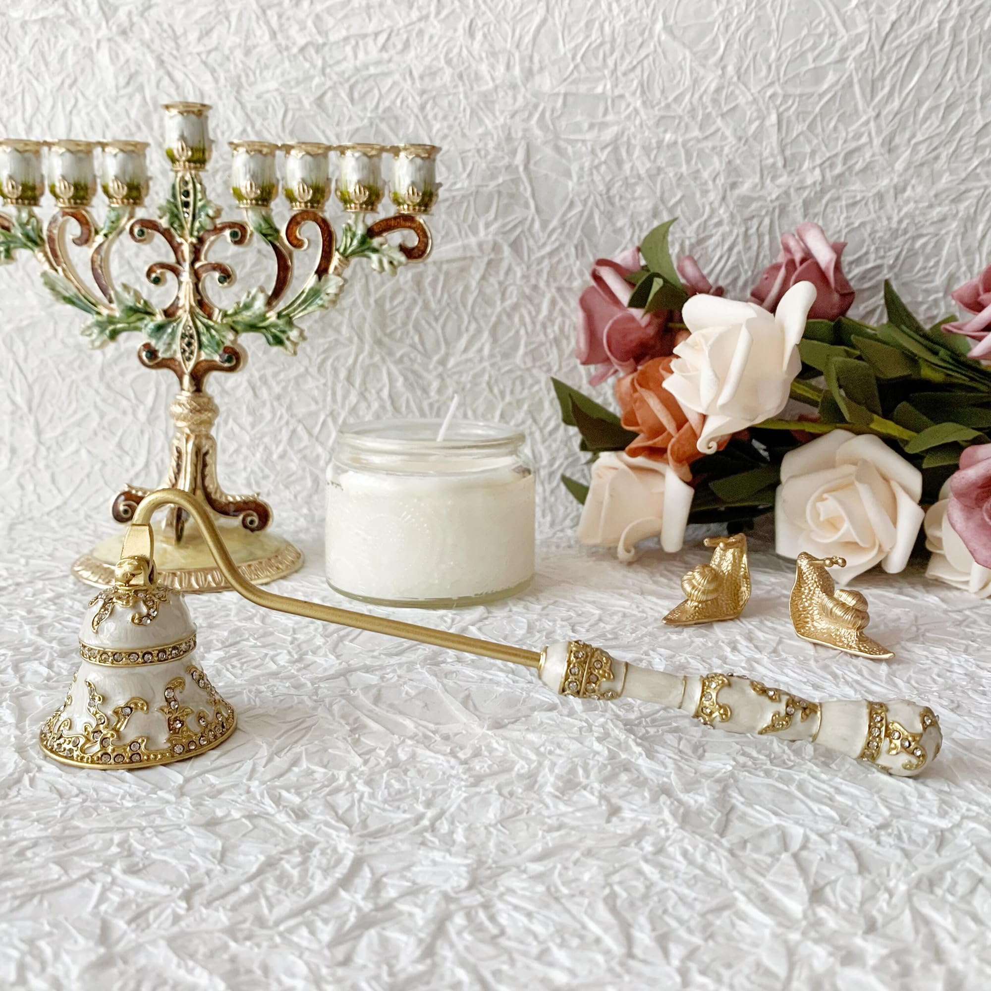 Collectible & Vintage Dolls For Wedding - Luxuriöser Menorah-Kerzenlöscher mit Glocke, emailliertem Blumendesign,